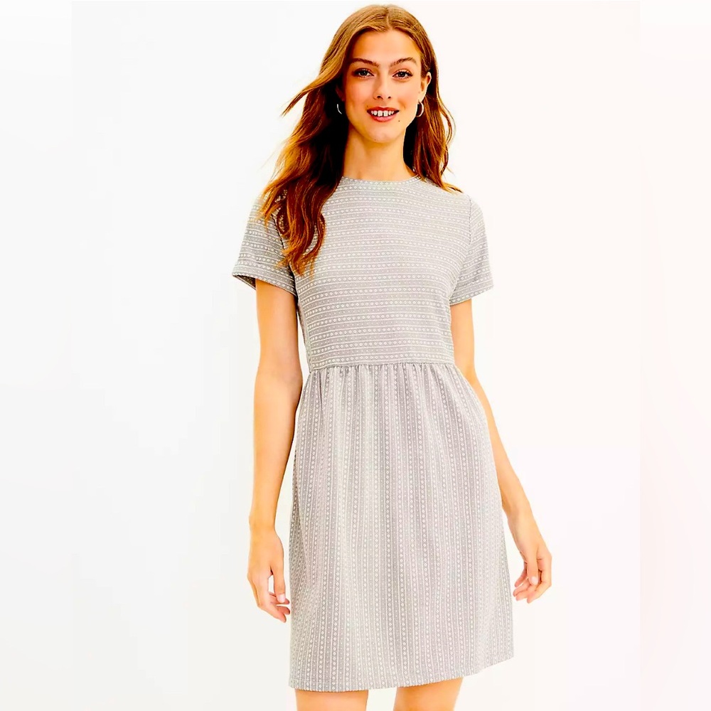 LOFT Jacquard Button Back Gray Patterned Swing Short Sleeve Dress